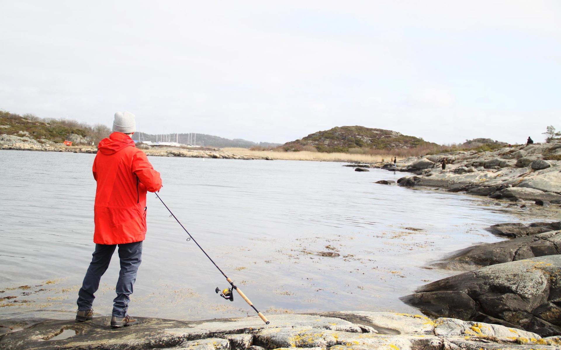 Ingen fiskelycka under påskdagen. Efter mycket tålamod gav Mikael Gabrielsson upp.