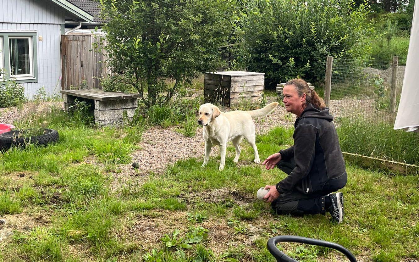 Miriam Draxler tillsammans med Esther – som är en återkommande gäst. 