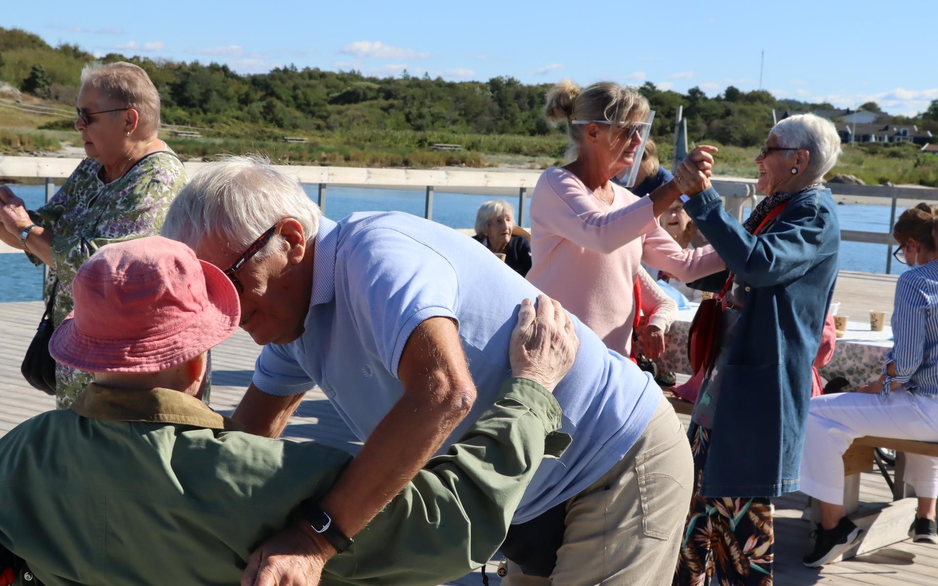 Även grannar och anhöriga fick delta i festligheterna.